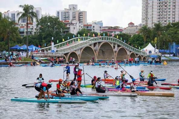 南湖逐浪！2025中国-东盟国际桨板公开赛暨中国桨板俱乐部联赛（南宁站）完美收官